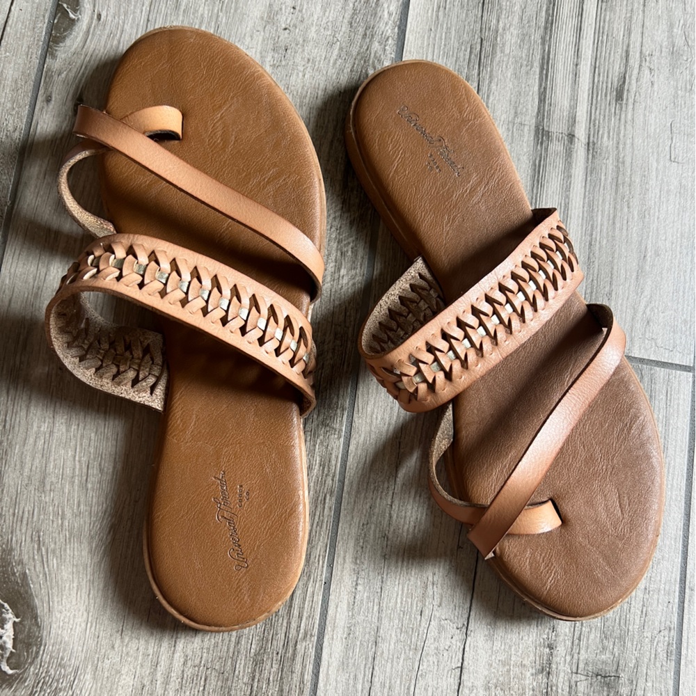 Sandals size 6.5